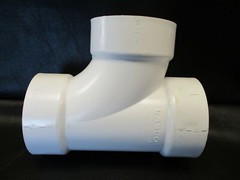 LASCO 4″ SCHEDULE 40 PVC TEE FITTING WHITE 035-2124