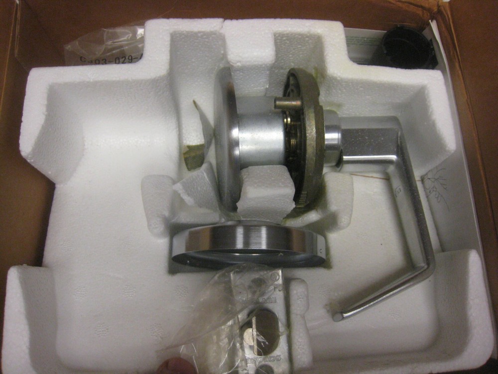 SCHLAGE EXIT LOCK A25D SAT 626 LATCH 10-025 STRIKE 1-3/8″ TO 1-7/8″ DR 2-3/4″BS