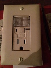P&S PLUGTAIL GFCI Nightlight Receptacle Light Almond 15 Amp PT1595-NTLLA