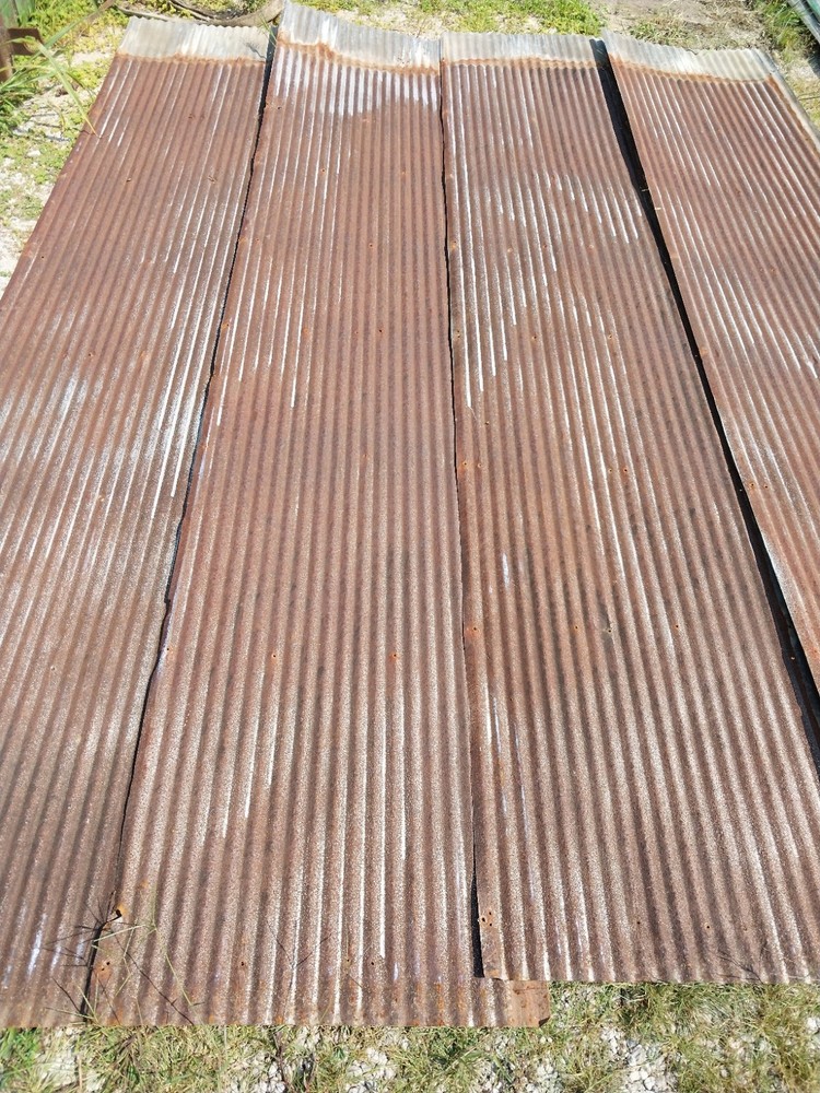 (30 sq.ft.) 5 pcs 3′ x 2′ RECLAIMED CORRUGATED BARN ROOFING TIN