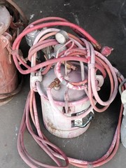 4 x Binks & Other Paint Pressure Pot s Tank s – 1 has an agitator
