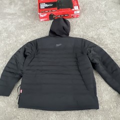 Milwaukee M102B-212X Milwaukee M12 Heated Axis Hooded Jacket – No Battery – N2