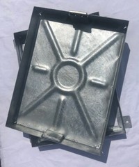 BLOCK PAVING MANHOLE COVER 600X450X80MM ALL METAL FRAME, LIFTING HANDLES
