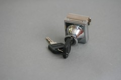 4 pcs Glass cabinet locks-Ikea Detolf display cabinet C407-5-110–keyed the same