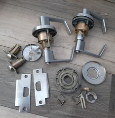 Commercial Grade 2 Cylindrical Lever Lockset, NEW KEYS INCOMPLETE SET satin chro
