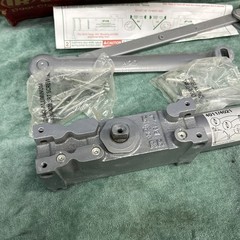 LCN 4011 / 4021 HEAVY DUTY DOOR Closer RH New Open Box