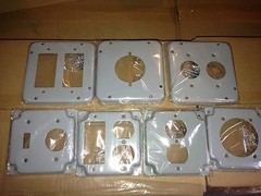 10 pc lot 4″ Square Finished Industrial Box Cover Standard Duplex Receptacle