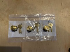LOT OF 3 MORTISE SYLINDERS BLACK WITH 2 KEYS EACH ACCENTRA ASSA ABLOY (YALE)