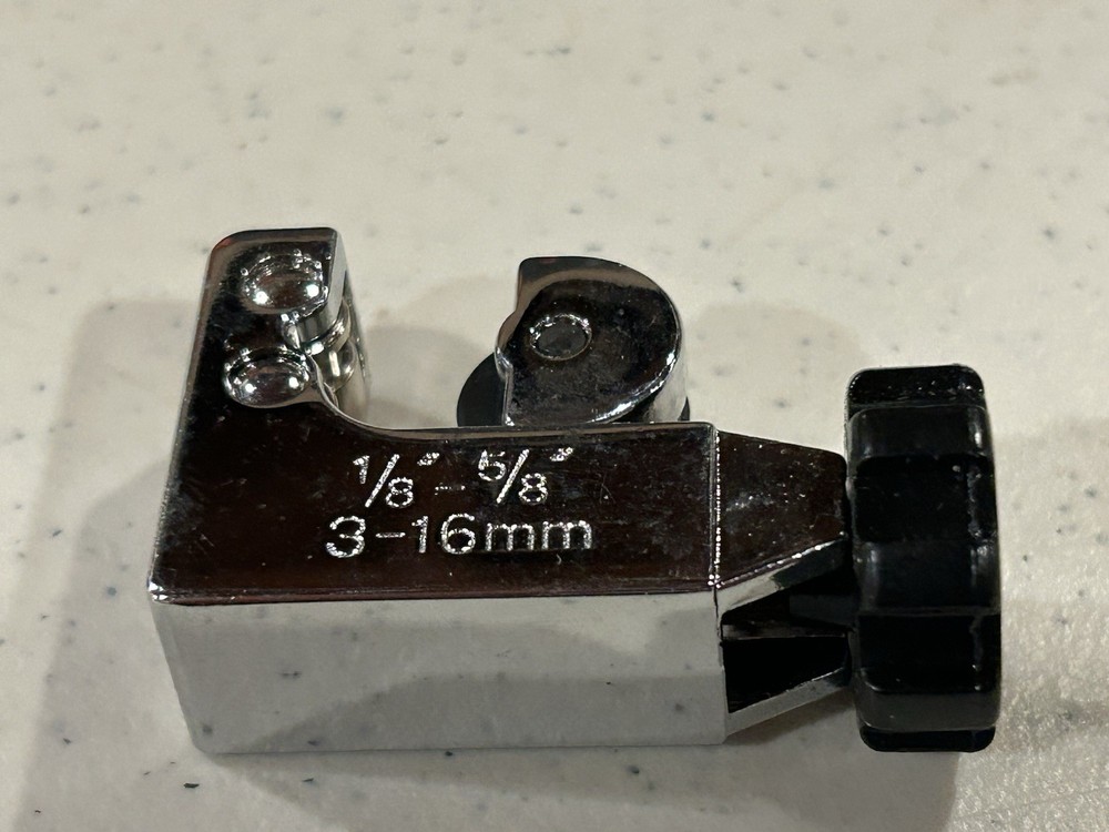 NOS. 70027 Mastercool TUBING CUTTER MINI PROFESSIONAL