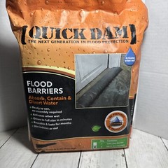 Quick Dam Barrier Water Flood Dam Bags Black 5′ QD65-2 New