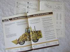 20 brochures Fiat Allis crawler dozer and wheel loader from the 70s/80s