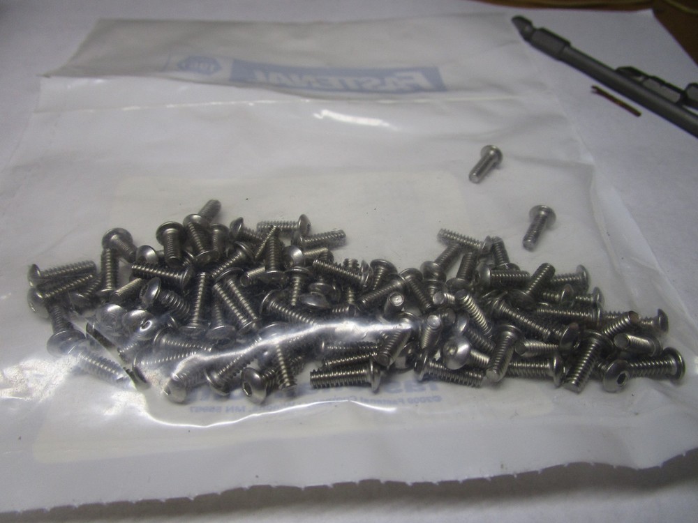 #6-32 x 7/16″ L 5/64″ Hex 18-8 Stainless Button Head Socket Cap Screw QTY 100