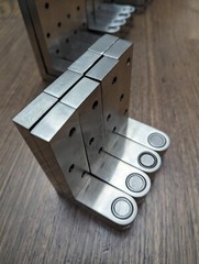 Set Of 4. Accurate Pivot Hinge Satin Nickel US15