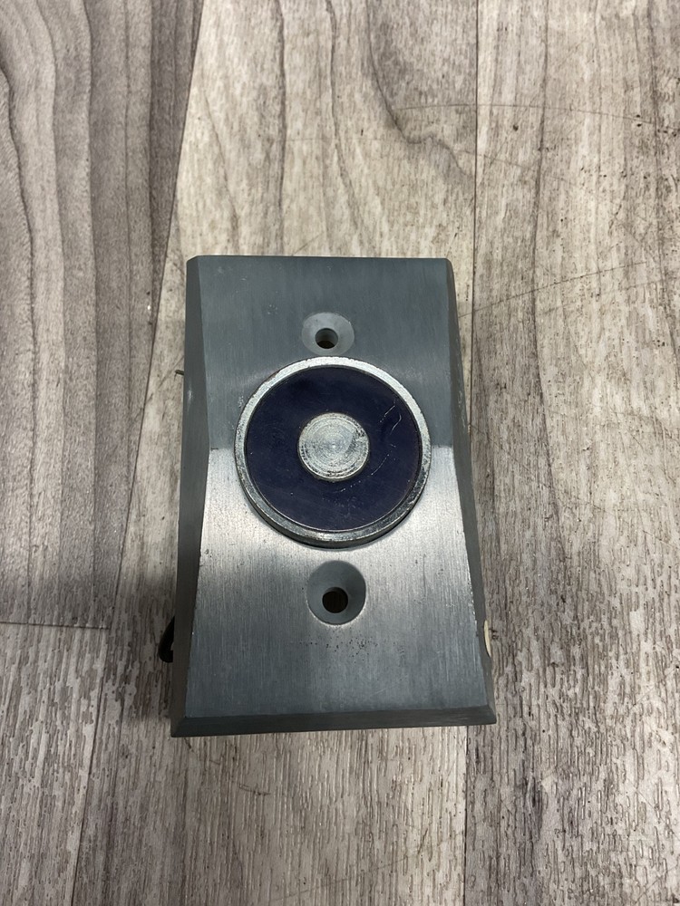 Underwriters Laboratories C-797 Magnetic Door Holder – Flush Mount #4007PT198SI