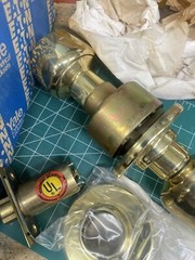 Open Yale UL Brandywine Button Knob Lock Brass 5237 2 3/4” Bs Finish Damage