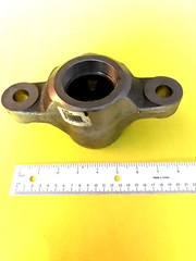TITAN / SPEEFLO # 181-906 LOWER PUMP BLOCK USED ON COMMANDER & HYDRA PRO PUMPS