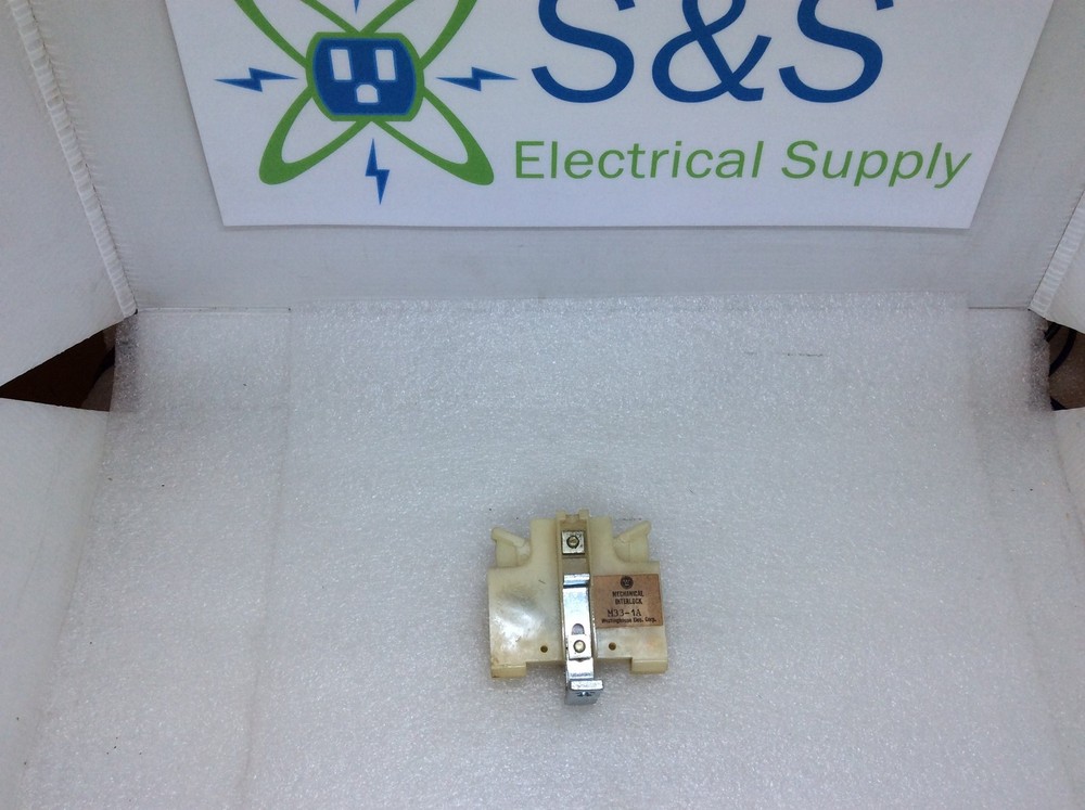 Westinghouse M33-1A Mechanical Interlock For Use w/A/200 Units Nema Sizes 00-0-1