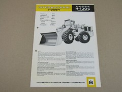 Brochure IHC Payloader H-120C Articulated Steering 1965