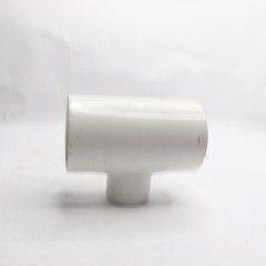 Charlotte Tee SCH40 PVC 1-1/2″ x 1-1/2″ x 3/4″ 401-210