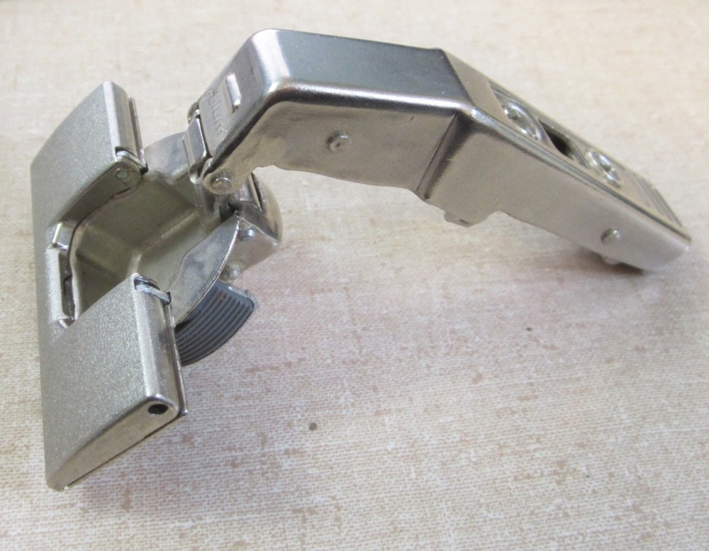 NEW Blum 95° Blind Corner Hinge 70.959-01.03, for use w/ Clip-On Mount Plates
