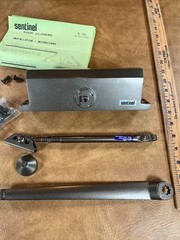 SENTINEL #S-54 DOOR CLOSER SURFACE-MOUNTED NON-HANDED ADJUSTABLE NIB