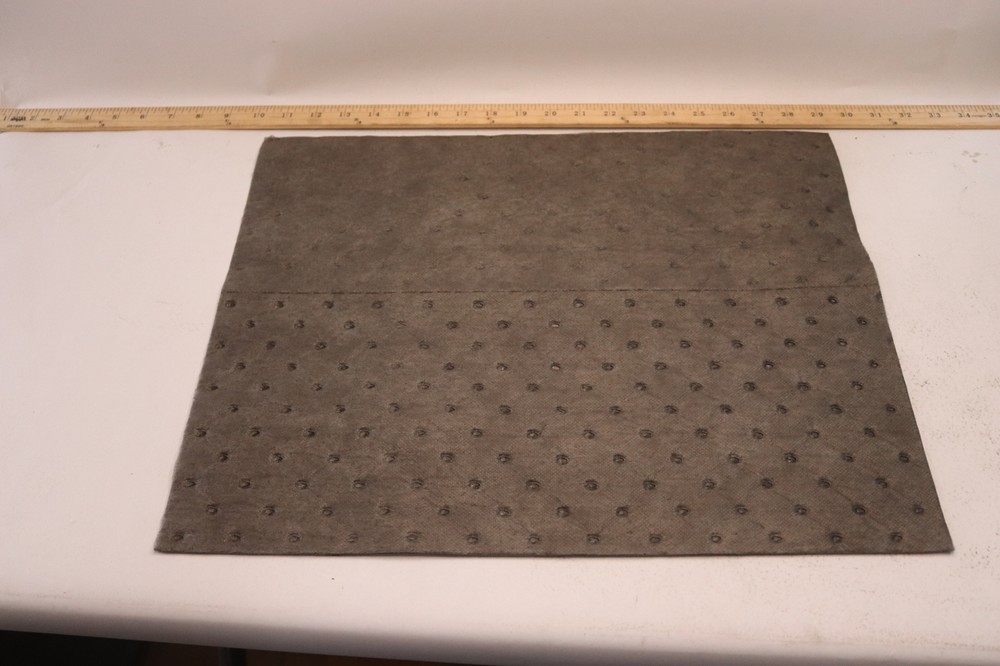 (75-Pk) Brady/SPC Universal Absorbent Pad Gray 15″ x 19″ 0915316