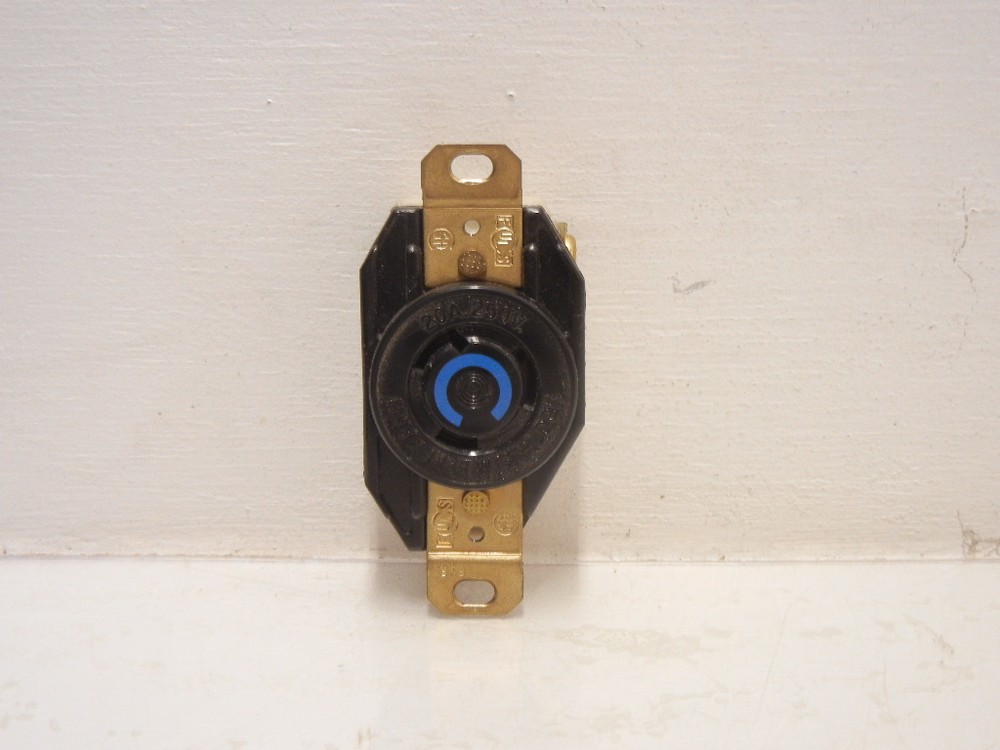 HUBBELL HBL2320 NEW 20A 250VAC OR DC TWIST-LOCK RECEPTACLE 2P 3W HBL2320