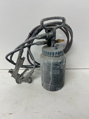 Iwata Spray Gun With Canister (P08027941)