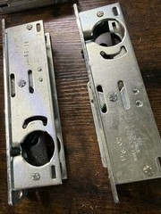 ( LOT OF 5) Adams Rite MS1853A-350 Assa Abloy Deadlock 1-1/8″ Backset Bar W/Out