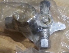 Zurn AquaSense Z-6902