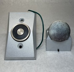 NEW LCN 7850SEM Sentronics Electro Magnetic Door Holder, SEM7850, Wall Mount