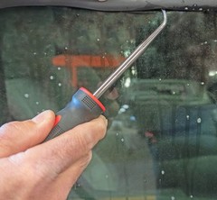 Lisle 80420 Self Locking Rubber Gasket Tool,red/black red/black