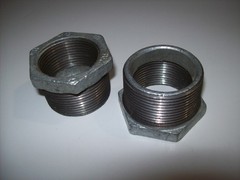 Lot of 4 CAST IRON HEX BUSHING, 1-1/2″ NPT MALE x 1-1/4″ NPT FEMALE, GALVANIZED