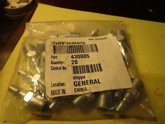 1/4″ x 3/8″NPT Male Steel Aro Plug QTY 20