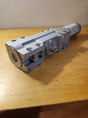 1 – Door Closer R63ZO Body Metal Replacement Cast Iron Silver. New – Out of box