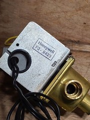 HONEYWELL MOTORIZED DIVERTING VALVE V8044A 1010, 1/2″ ID – 5/8″ OD –