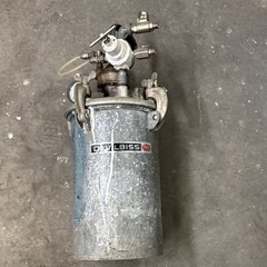 Devilbiss Industrial Paint Pressure Pot Sprayer with Pressure Gauge Air Powered