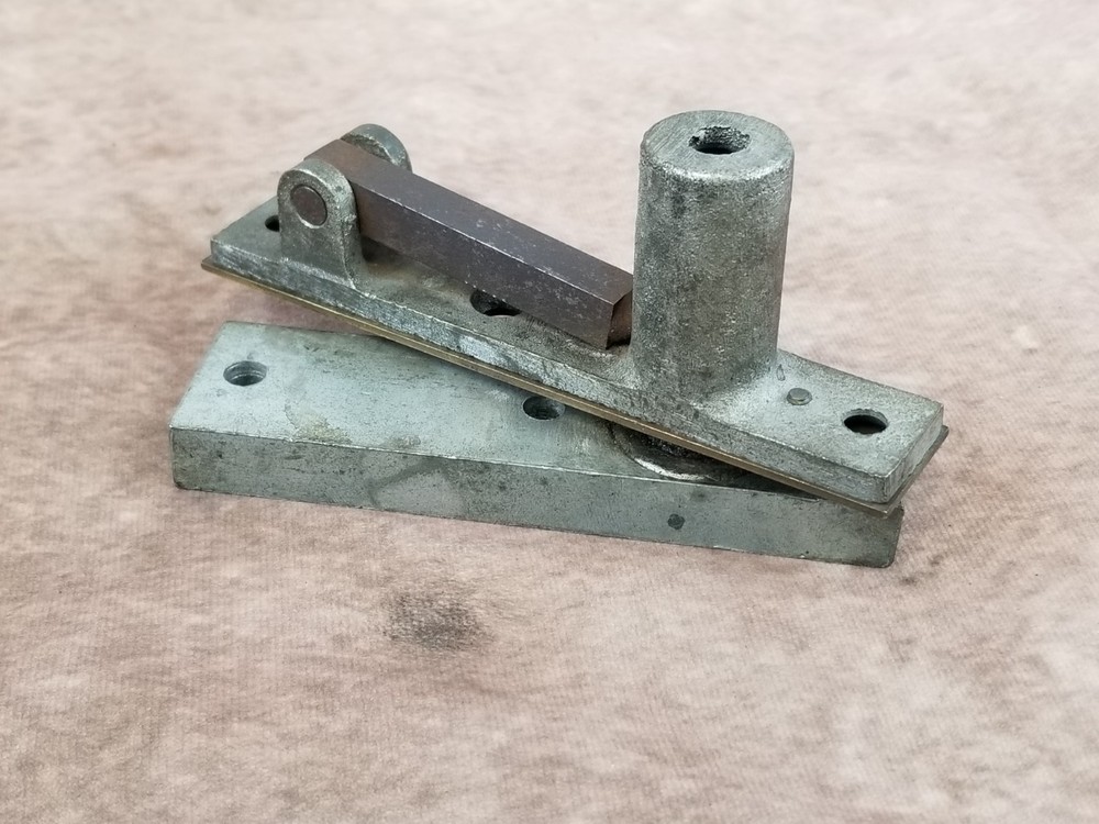 Steel Center Hung Pivot Hinge