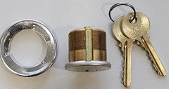 Yale Mortise Cylinder Lock 1152 1-1/8 US26D 2-Keys Satin – FREE SHIPPING!