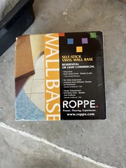 Roppe Self-Stick Vinyl Wall Base HC40C54S161 4″ x 20′ Snow White