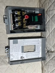 NOS EATON ENCLOSED GENERAL PURPOSE MOTOR STARTER B100SOC SHIPS FREE