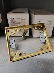 Hubbell Wiring Device-Kellems S5017G Adapter Frame With Ground Lug