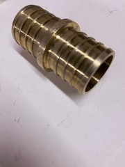 (50) Zurn QQC55GFX 1″ Pex Barb x 1″ Pex Barb BRASS Coupling