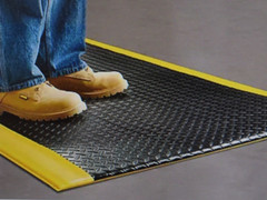 Uline Diamond Tread Mat 3′ x 5′ 9/16″ Cushy Foam Base High Density Vinyl H-2480