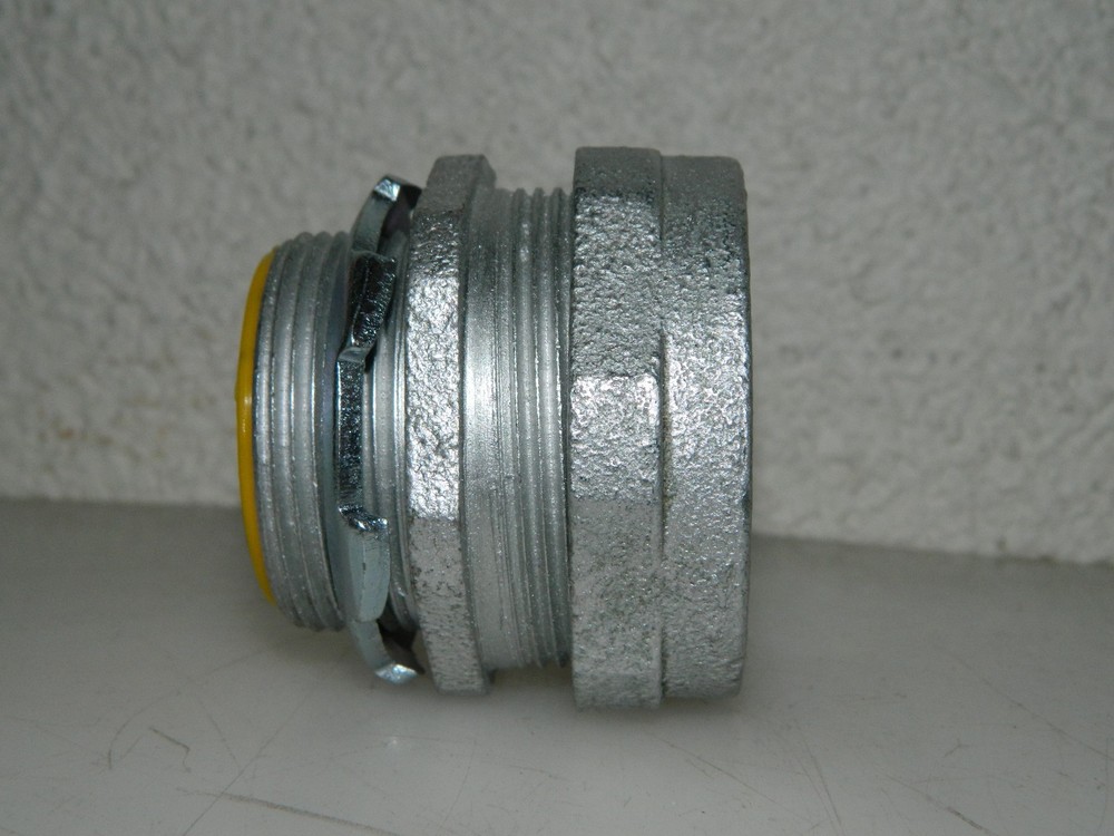 Cooper Straight Compression Rigid Intermediate Connector 1-1/2″ Trade CPR15