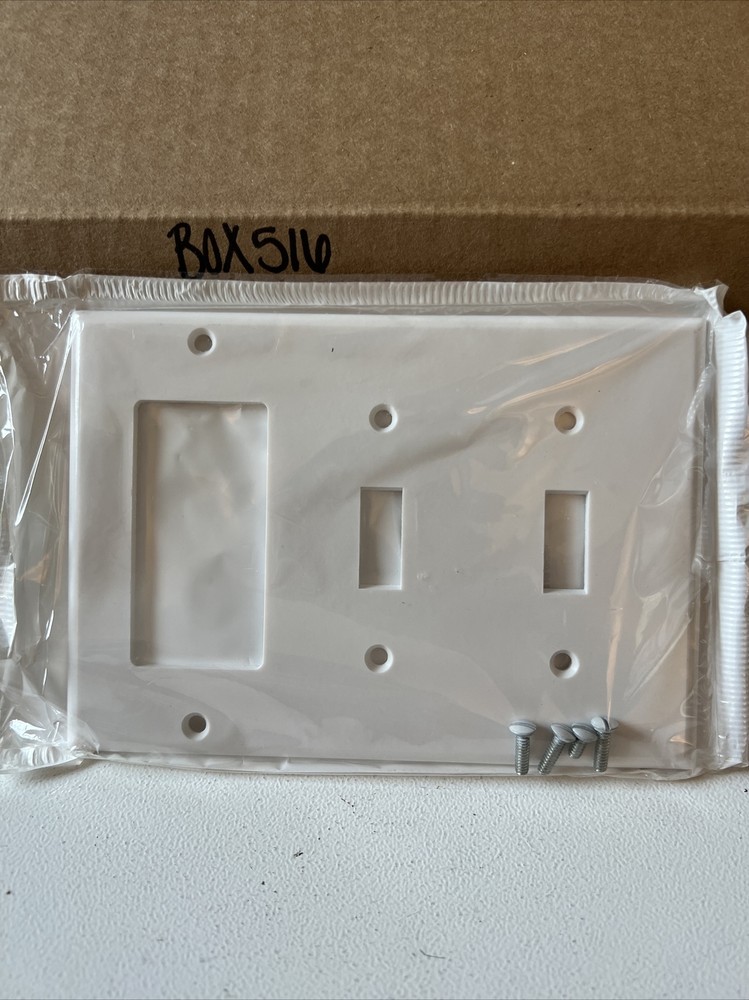 Leviton 005-80421-W, 3-Gang Combination Wall Plate white
