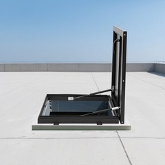 Black Aluminum Roof Hatch 55×55 cm — Roof Access With 90° Hydraulic Support