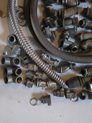 Lot of 100 3/4″ metal electrical conduit & EMT fittings All new connectors