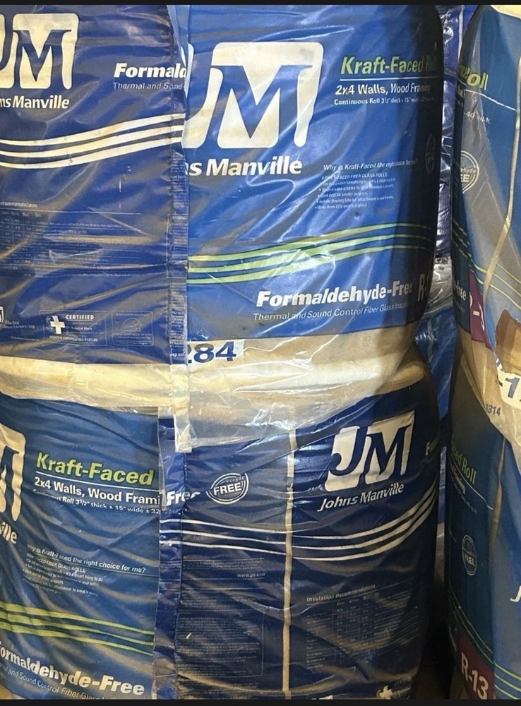 Johns Manville R- 13 Wall Kraft Faced Fiberglass Roll Insulation 40-SQ Ft New