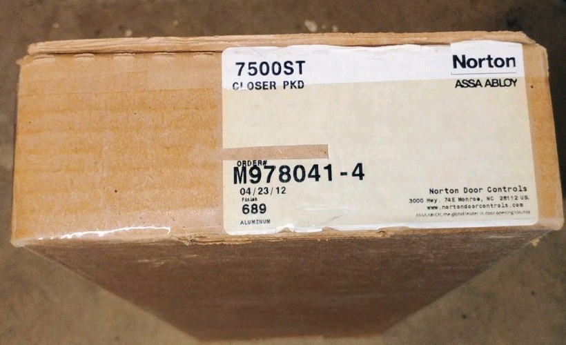 NORTON DOOR CONTROLS 7500ST x 689 Hydraulic Door Closer,Alum,Pull 4AUZ7